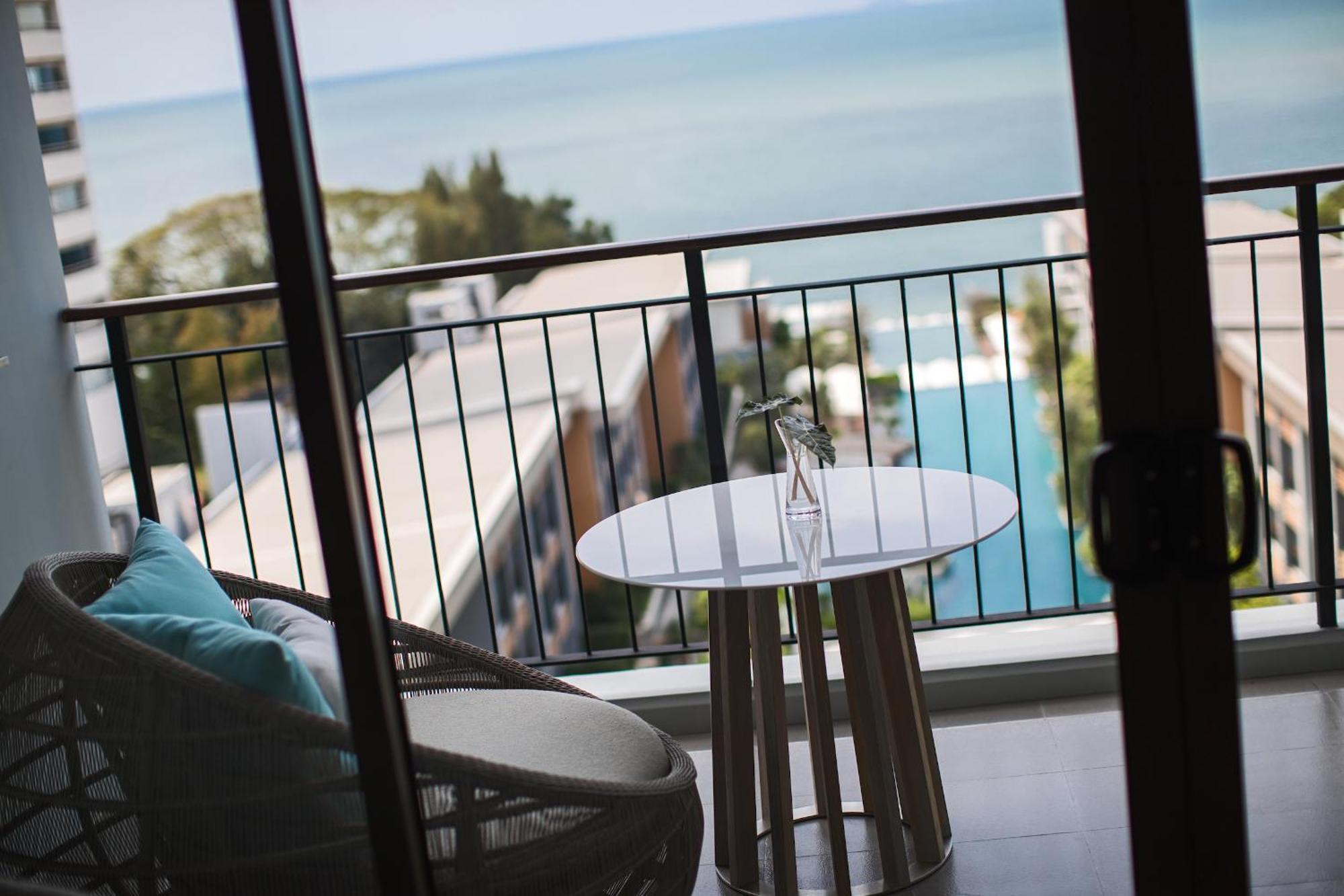 Renaissance Pattaya Resort & Spa Na Chom Thian Buitenkant foto