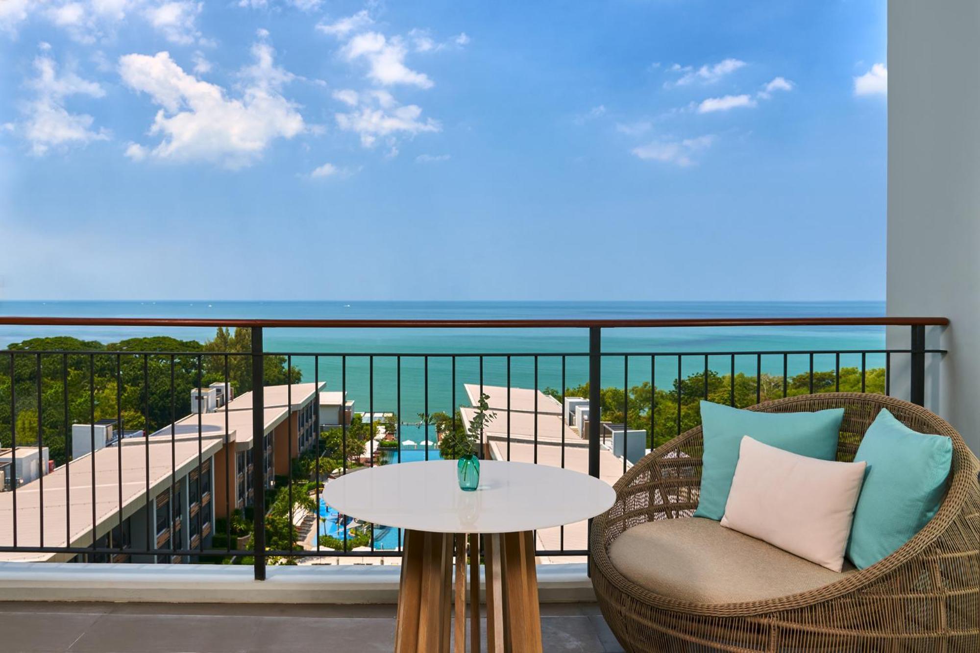 Renaissance Pattaya Resort & Spa Na Chom Thian Buitenkant foto