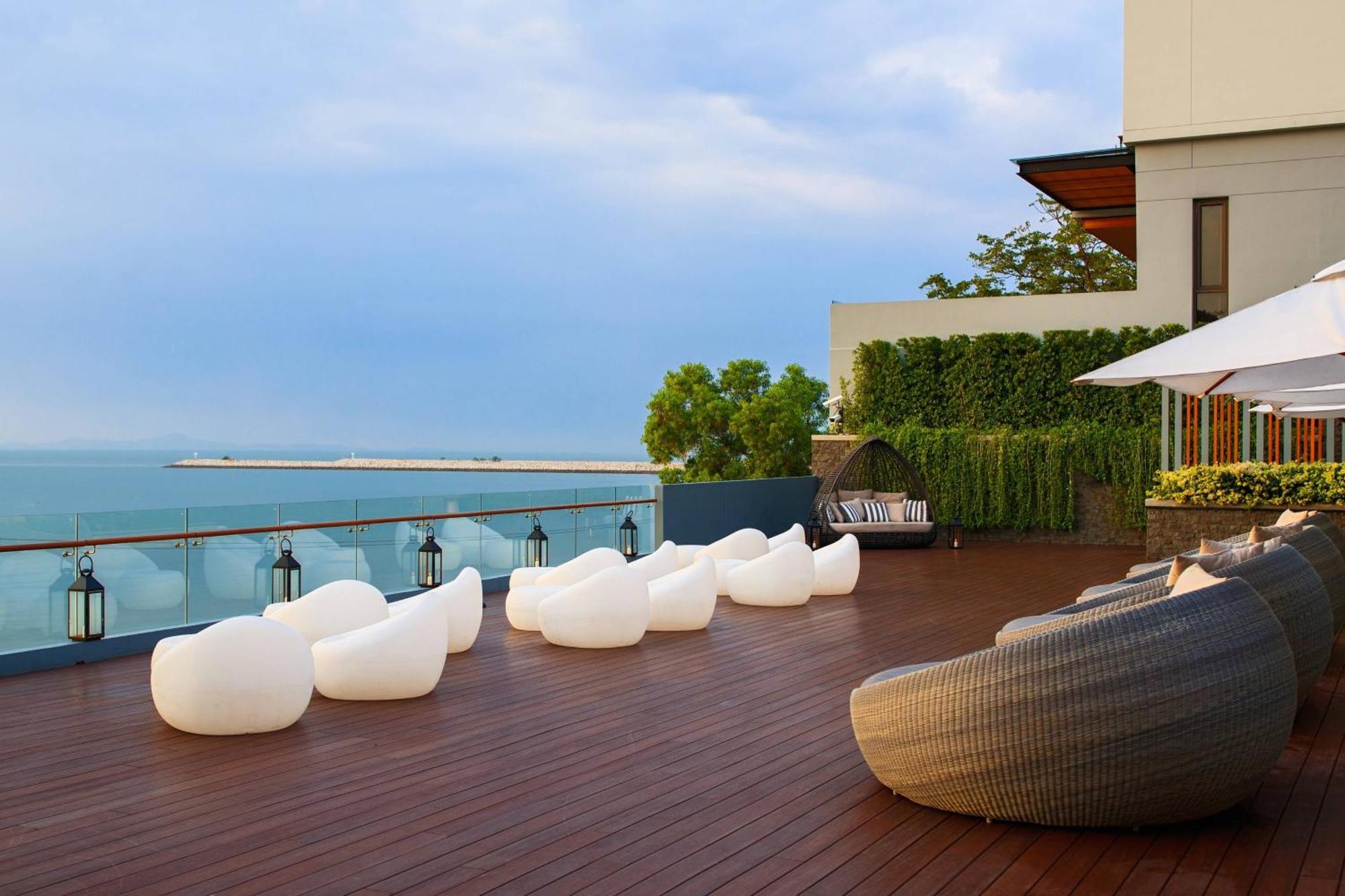 Renaissance Pattaya Resort & Spa Na Chom Thian Buitenkant foto