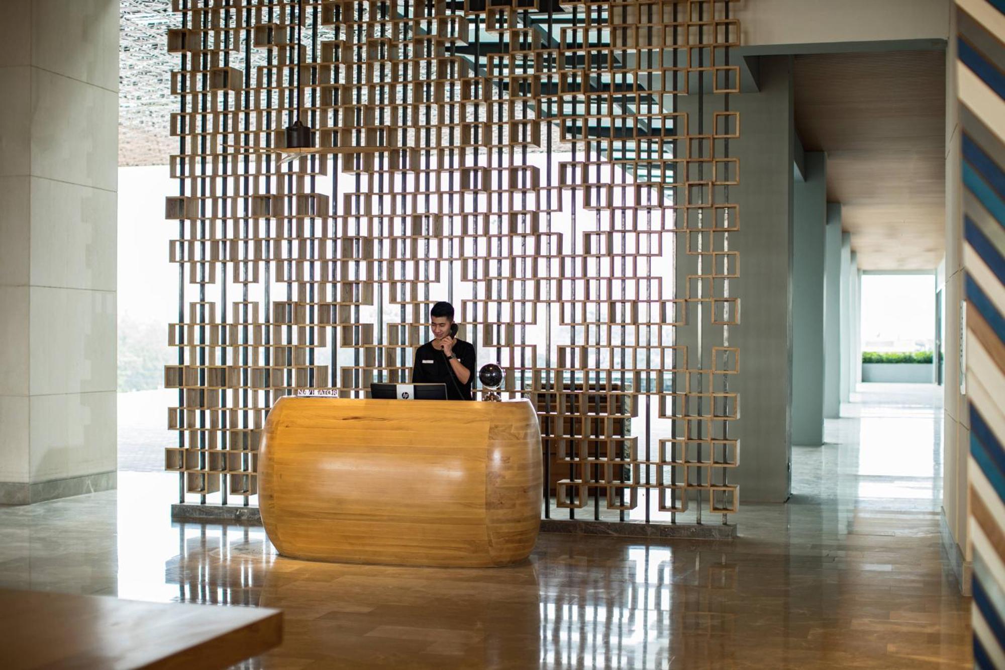 Renaissance Pattaya Resort & Spa Na Chom Thian Buitenkant foto